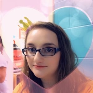 Meet your Posher, Danielle